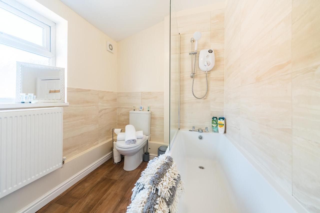 3 Bedroom-5 Beds Newland Ave King'S Palace Leisure-Contractor-Heart Of Hull Amenities Кингстон-апон-Халл Экстерьер фото