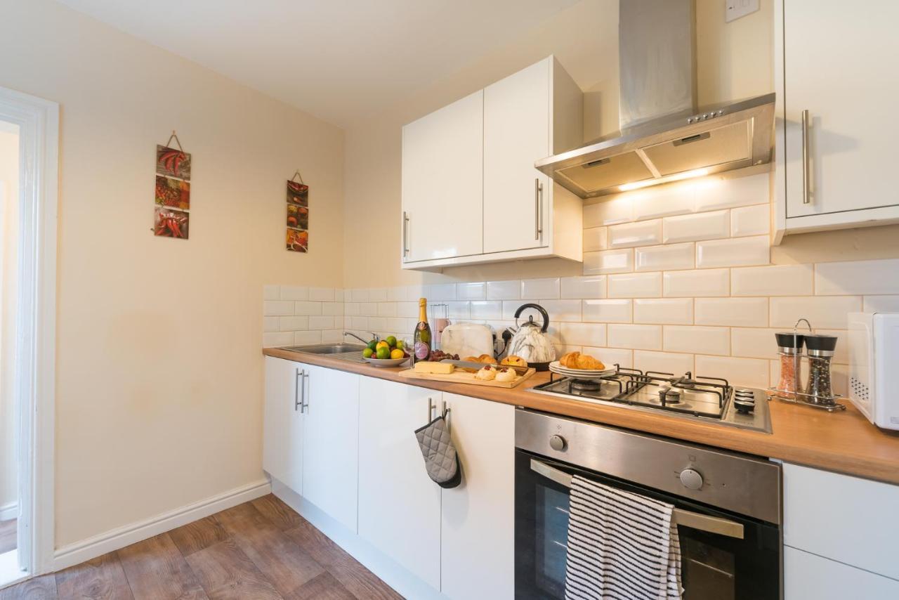3 Bedroom-5 Beds Newland Ave King'S Palace Leisure-Contractor-Heart Of Hull Amenities Кингстон-апон-Халл Экстерьер фото